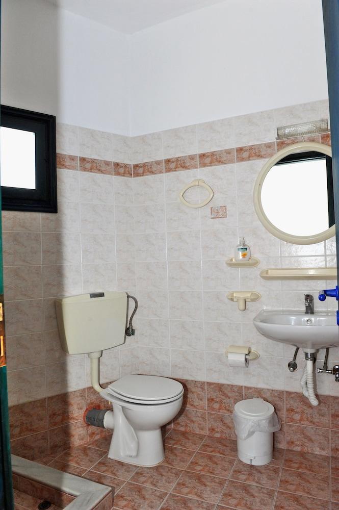 Morfeas Hotel Trypiti Extérieur photo