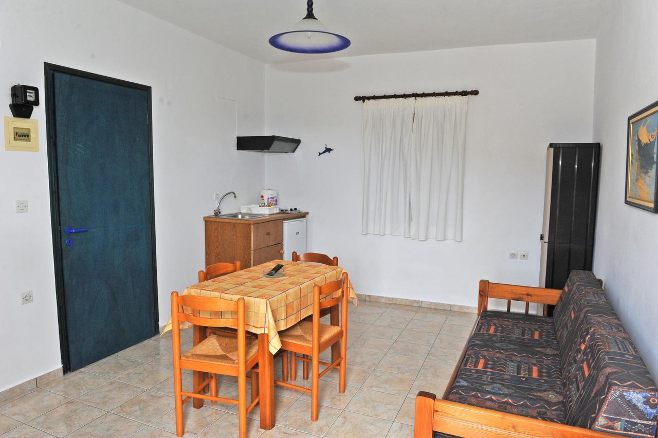 Morfeas Hotel Trypiti Extérieur photo